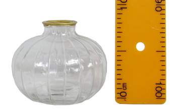 Ваза шаровая рифленая с низким горлышком стекло 7*11см белый с золотым